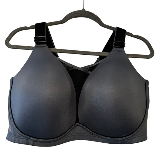 Livi Active Molded Cup No Wire Sports Bra - Picture 4 of 9